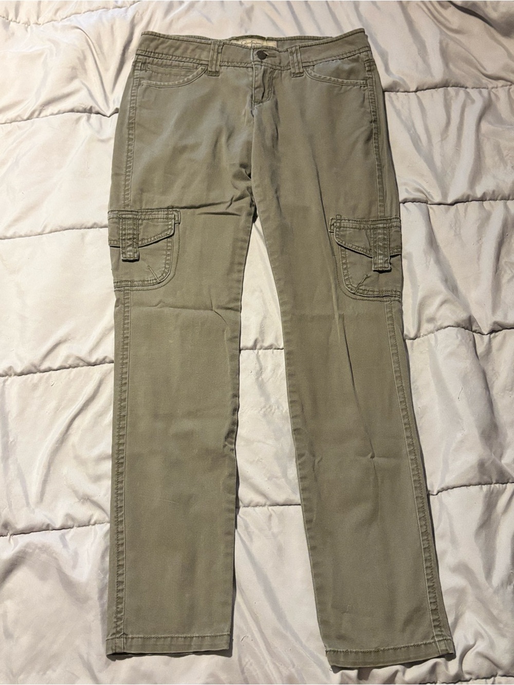 Jessica Simpson 2000’s low rise Cargo Pants in Olive Green